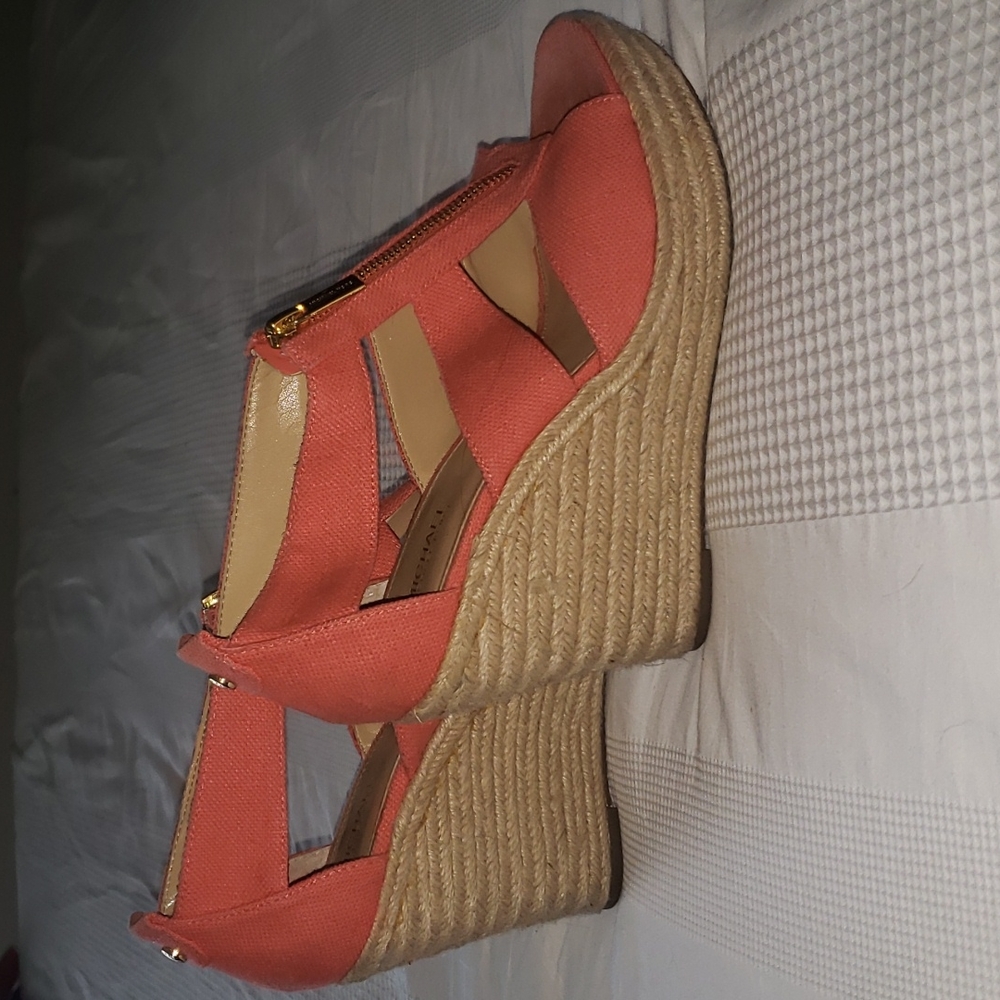Michael Kors wedge Sandals - Picture 4 of 5